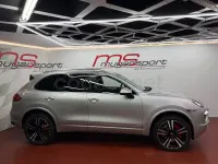 Usado Porsche Cayenne Turbo 500 CV (367 kW) 2013 Gris / plata SUV