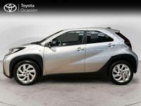 Usado Toyota Aygo Play 72 CV (52 kW) 2024 Gris Utilitario