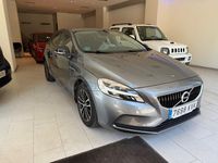 Usado Volvo V40 Momentum 122 CV (89 kW) 2019 Gris / plata Berlina