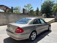 Usado Mercedes E500 Avantgarde 306 CV (225 kW) 2004 Beige Berlina