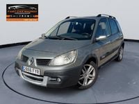 Usado Renault Scénic II Dynamique 130 CV (95 kW) 2008 Gris / plata Monovolumen