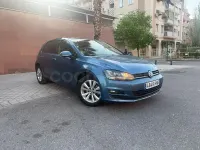 Usado VW Golf VII Sportline 105 CV (77 kW) 2013 Azul Berlina