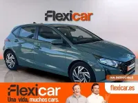 Usado Hyundai i20 101 CV (74 kW) 2024 Verde Utilitario