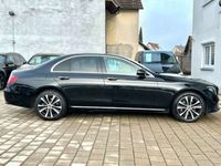 usado Mercedes E300 E 300HYBRID Lim.*COMAND*360°*LED*TOT-WINKEL*