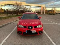 Usado Seat Ibiza Sport 105 CV (77 kW) 2007 Granate Berlina