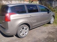 Usado Peugeot 5008 Premium 156 CV (114 kW) 2011 Gris / plata Monovolumen