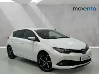 Usado Toyota Auris Hybrid Edition 136 CV (100 kW) 2018 Blanco Berlina