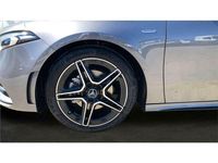 Usado Mercedes A180 AMG line 116 CV (85 kW) 2022 Gris montaña Berlina
