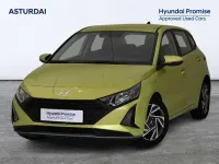 Usado Hyundai i20 84 CV (61 kW) 2024 Verde Utilitario