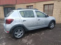 Usado Dacia Sandero Comfort 90 CV (66 kW) 2019 Gris / plata Berlina