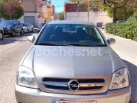 Usado Opel Vectra Essentia 122 CV (89 kW) 2004 Beige Berlina