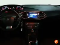 Usado Peugeot 308 Active 99 CV (72 kW) 2017 Blanco