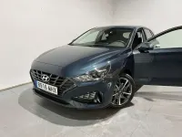 Usado Hyundai i30 110 CV (80 kW) 2023 Burdeos Utilitario
