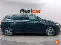 Usado Mercedes B180 116 CV (85 kW) 2022 Negro Utilitario