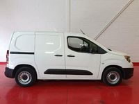 Usado Opel Combo S 100 CV (73 kW) 2020 Blanco Monovolumen