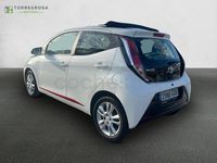 Usado Toyota Aygo X-wave 69 CV (50 kW) 2017 Blanco Utilitario