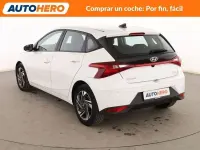 Usado Hyundai i20 101 CV (74 kW) 2022 Blanco Utilitario