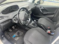 Usado Peugeot 208 Active 75 CV (55 kW) 2016 Blanco Utilitario