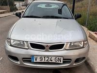 Usado Mitsubishi Carisma 100 CV (73 kW) 1999 Gris / plata Berlina