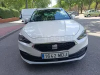 Usado Seat Leon Style 130 CV (95 kW) 2023 Blanco Familiar