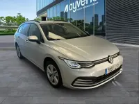 Usado VW Golf VIII Life 110 CV (80 kW) 2022 Gris Familiar