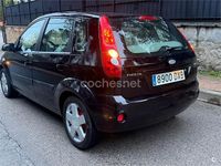Usado Ford Fiesta Trend 80 CV (58 kW) 2006 Negro Utilitario