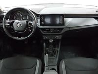 Usado Skoda Kamiq Active 95 CV (69 kW) 2022 Blanco SUV