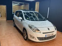 Usado Renault Grand Scénic Dynamique 131 CV (96 kW) 2010 Blanco Monovolumen