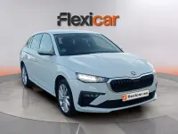 Usado Skoda Scala Selection 116 CV (85 kW) 2024 Blanco Utilitario