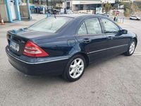 Usado Mercedes C270 Elegance 170 CV (125 kW) 2002 Azul Berlina