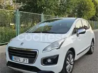 Usado Peugeot 3008 Style 120 CV (88 kW) 2015 Blanco Familiar
