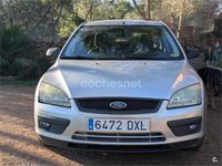 Usado Ford Focus Trend 115 CV (84 kW) 2006 Gris / plata Berlina