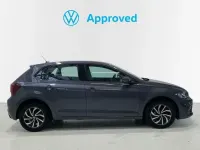 Usado VW Polo Life 95 CV (69 kW) 2023 Gris Utilitario