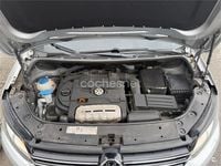 Usado VW Touran Advance 140 CV (102 kW) 2011 Gris / plata Monovolumen