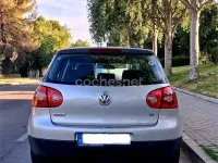 Usado VW Golf IV Sportline 102 CV (75 kW) 2004 Gris / plata Berlina