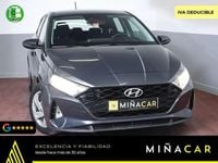 Usado Hyundai i20 101 CV (74 kW) 2023 Gris Utilitario