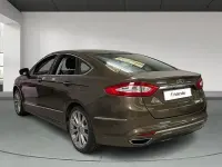 Usado Ford Mondeo Vignale 180 CV (132 kW) 2015 Marrón Familiar