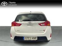 Usado Toyota Auris Active 90 CV (66 kW) 2014 Blanco Berlina