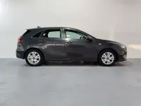 Usado Kia Ceed 100 CV (73 kW) 2023 Gris Utilitario