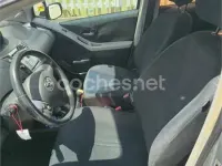 Usado Toyota Yaris 90 CV (66 kW) 2008 Gris / plata Utilitario