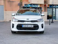 Usado Kia Rio 100 CV (73 kW) 2020 Blanco Berlina