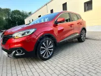 Usado Renault Kadjar Zen 110 CV (80 kW) 2016 Granate SUV