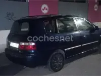 Usado Kia Carens EX 112 CV (82 kW) 2004 Azul Monovolumen