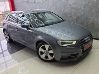 Usado Audi A3 Ambition 150 CV (110 kW) 2014 Gris / plata Berlina
