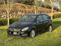 Usado Mercedes B180 Urban 122 CV (89 kW) 2017 Negro Monovolumen