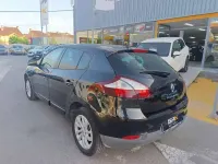 Usado Renault Mégane LIMITED 116 CV (85 kW) 2015 Negro Utilitario