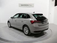 Usado Skoda Scala Selection 115 CV (84 kW) 2025 Gris / plateado Utilitario