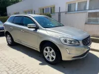 Usado Volvo XC60 R-Design Momentum 150 CV (110 kW) 2015 Beige SUV