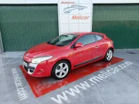 Usado Renault Mégane 110 CV (80 kW) 2011 Rojo Berlina