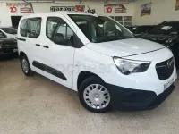 Usado Opel Combo Life Edition 102 CV (75 kW) 2022 Blanco Monovolumen